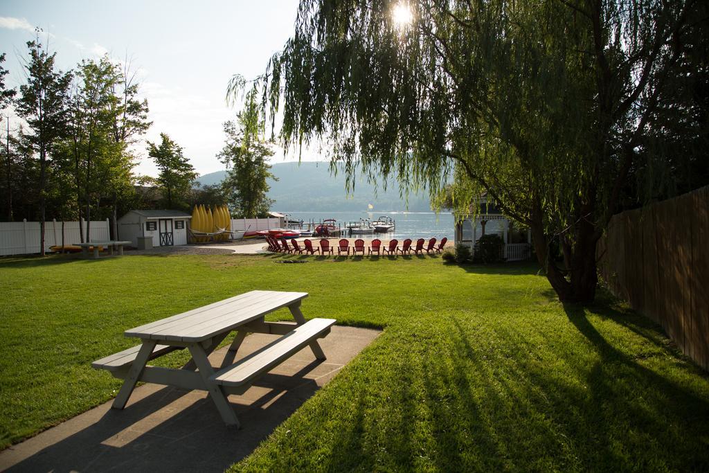 Shore Meadows Lodge Llc Lake George Esterno foto