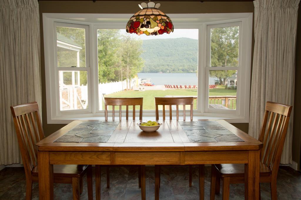 Shore Meadows Lodge Llc Lake George Esterno foto