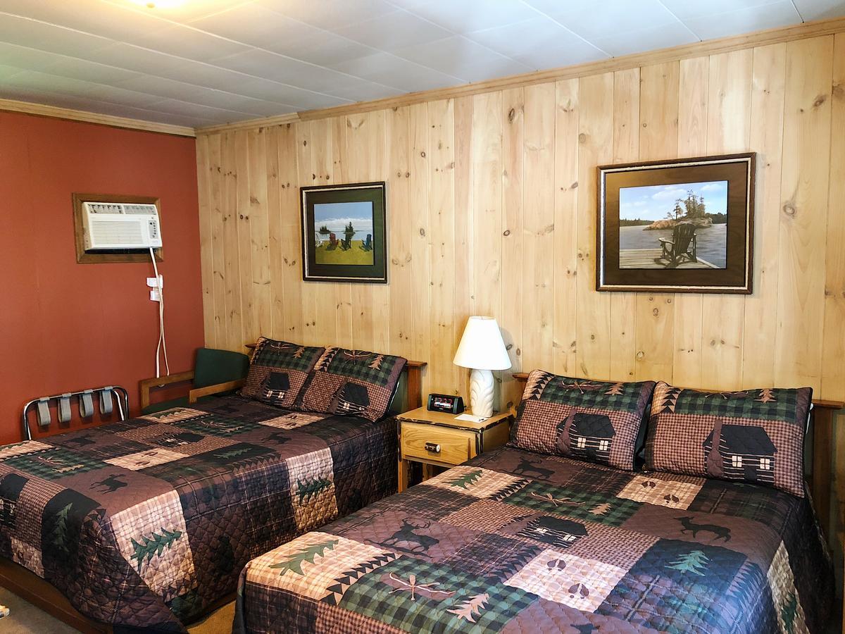 Shore Meadows Lodge Llc Lake George Esterno foto